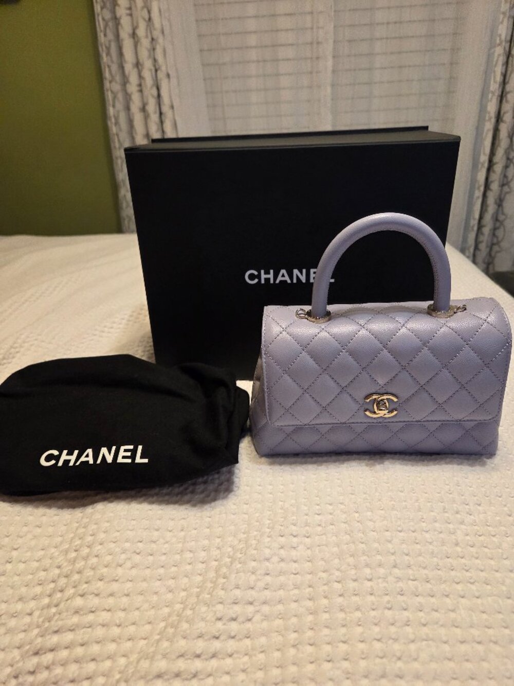 Chanel 21k light purple Coco handle